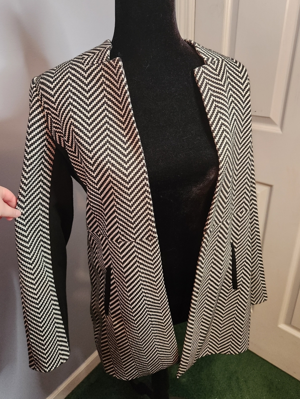 Kasper Herringbone Open Front Blazer Size 4 Chevron Pattern